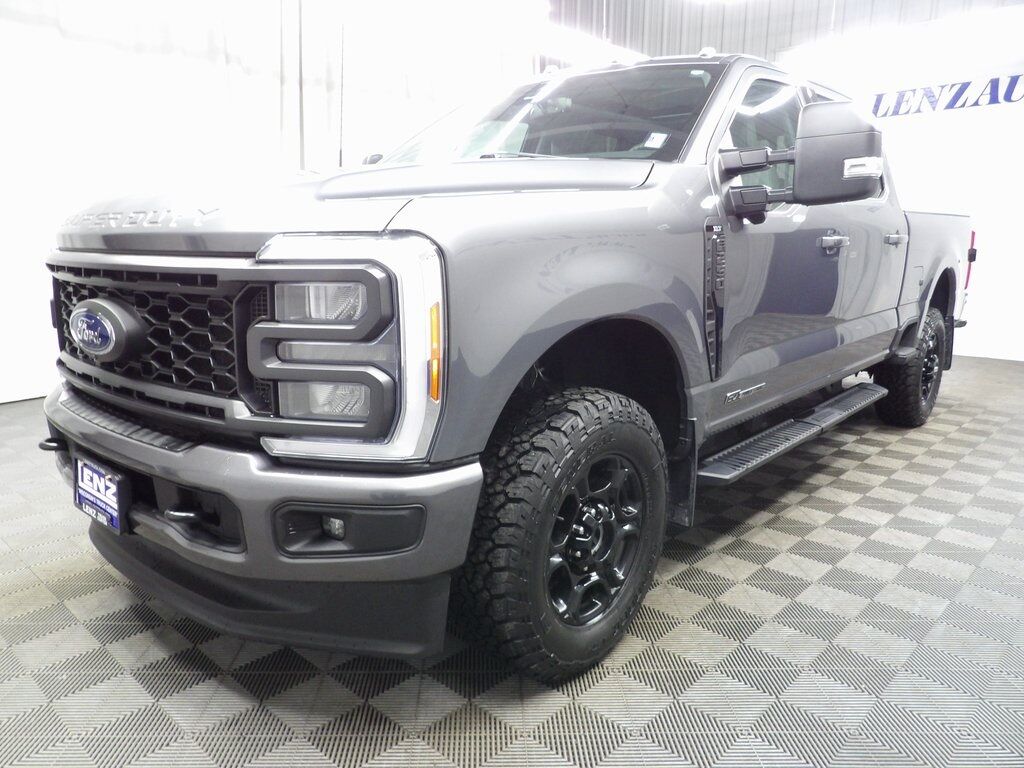 2023 Ford F-250 Super Duty 4x4 Crew Cab XLT Fond du Lac WI