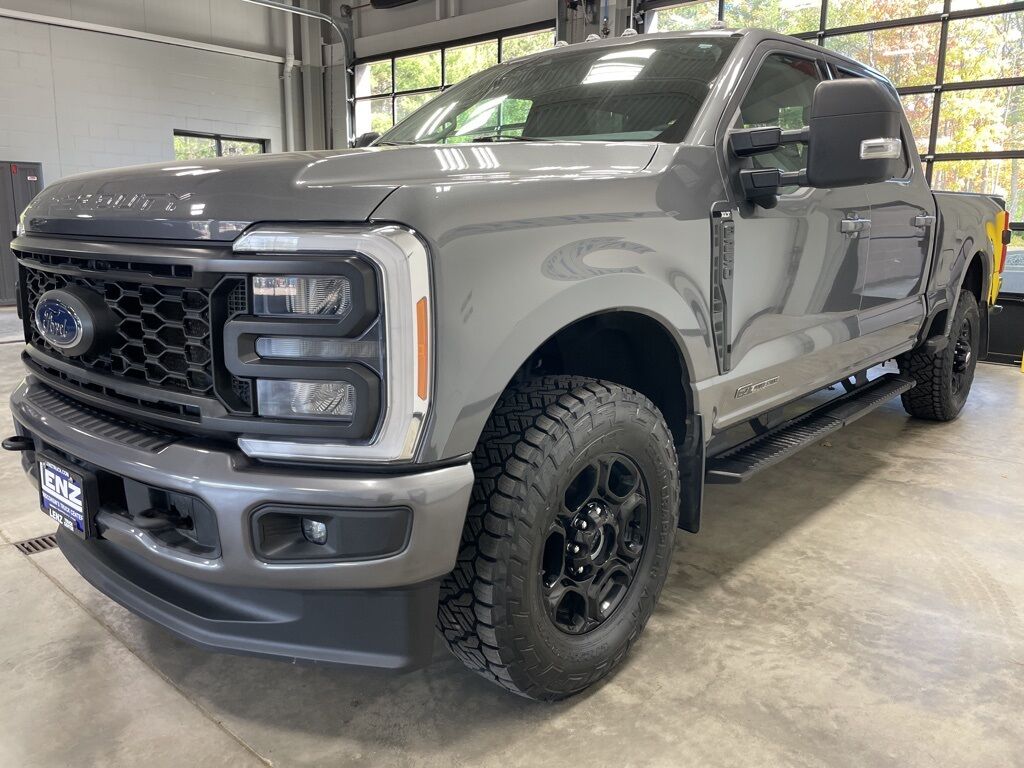 2023 Ford F-250 Super Duty 4x4 Crew Cab XLT Minocqua WI