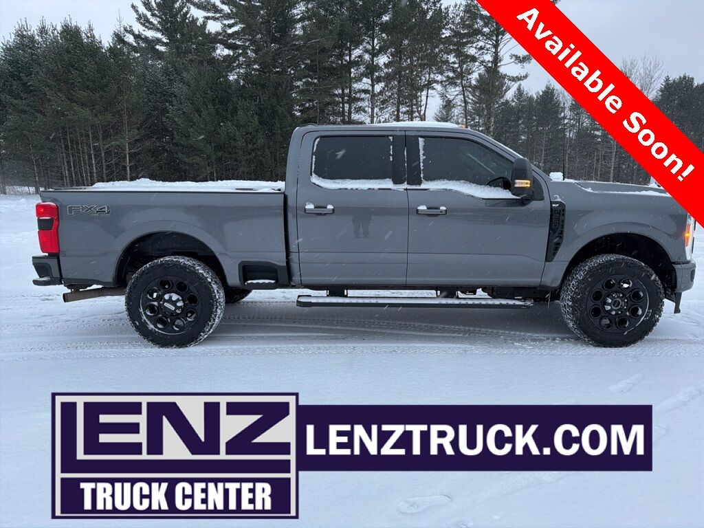 2023 Ford F-250 Super Duty 4x4 Crew Cab XLT