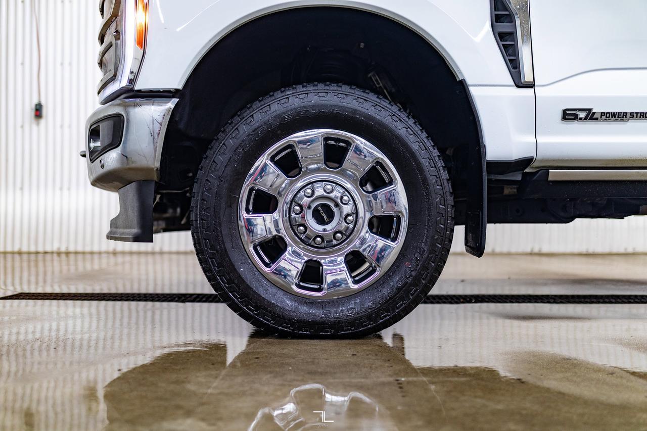 2023 Ford F-350 4x4 Crew Cab King Ranch Longbox Diesel Leather Roof Nav Red Deer AB