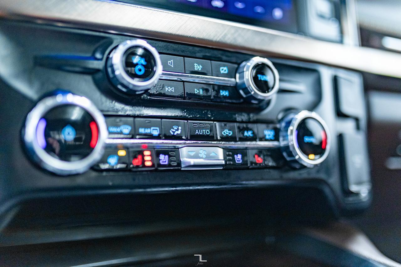 2023 Ford F-350 4x4 Crew Cab King Ranch Longbox Diesel Leather Roof Nav Red Deer AB