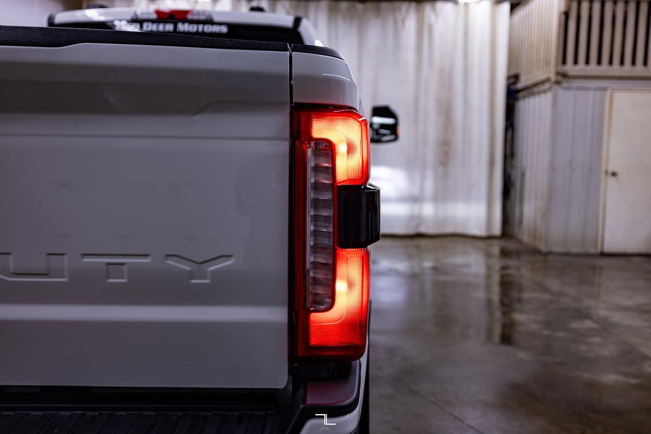 2023 Ford F-350 4x4 Crew Cab Lariat FX4 Ultimate Pkg Diesel Leather Roof Nav Red Deer AB