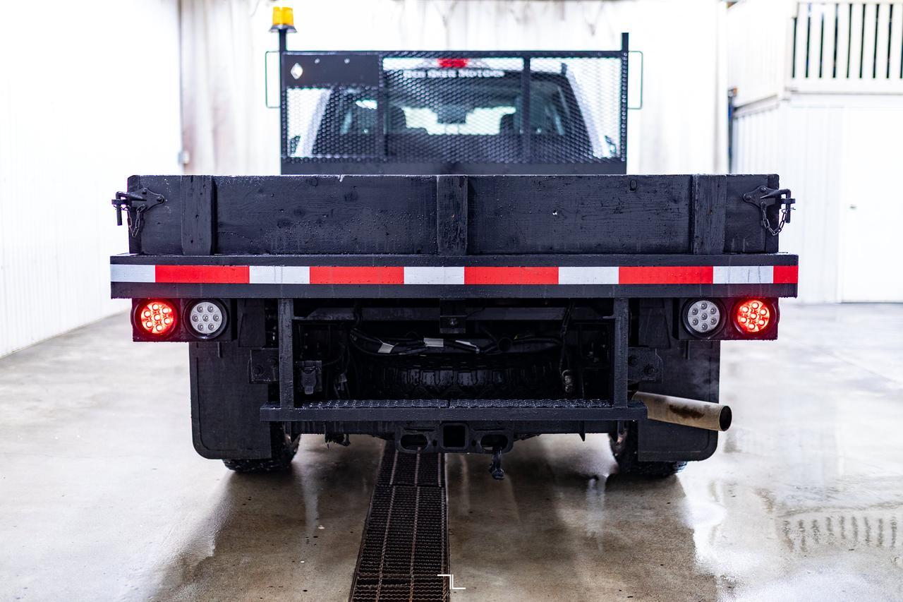 2023 Ford F-350 4x4 Crew Cab XL Deck BCam Red Deer AB