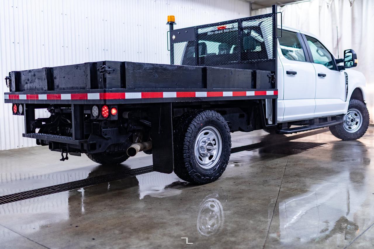 2023 Ford F-350 4x4 Crew Cab XL Deck BCam Red Deer AB
