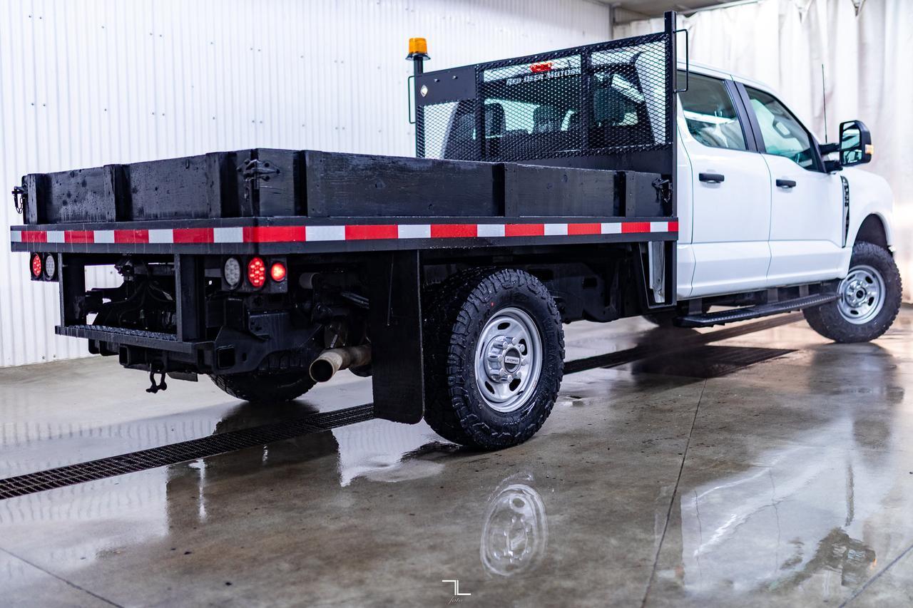 2023 Ford F-350 4x4 Crew Cab XL Deck BCam Red Deer AB