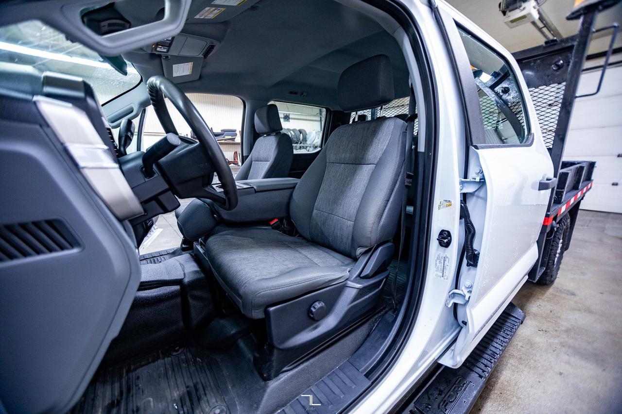 2023 Ford F-350 4x4 Crew Cab XL Deck BCam Red Deer AB