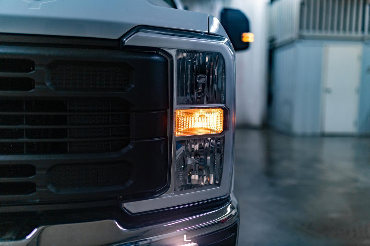 2023 Ford F-350 4x4 Crew Cab XL Deck BCam Red Deer AB