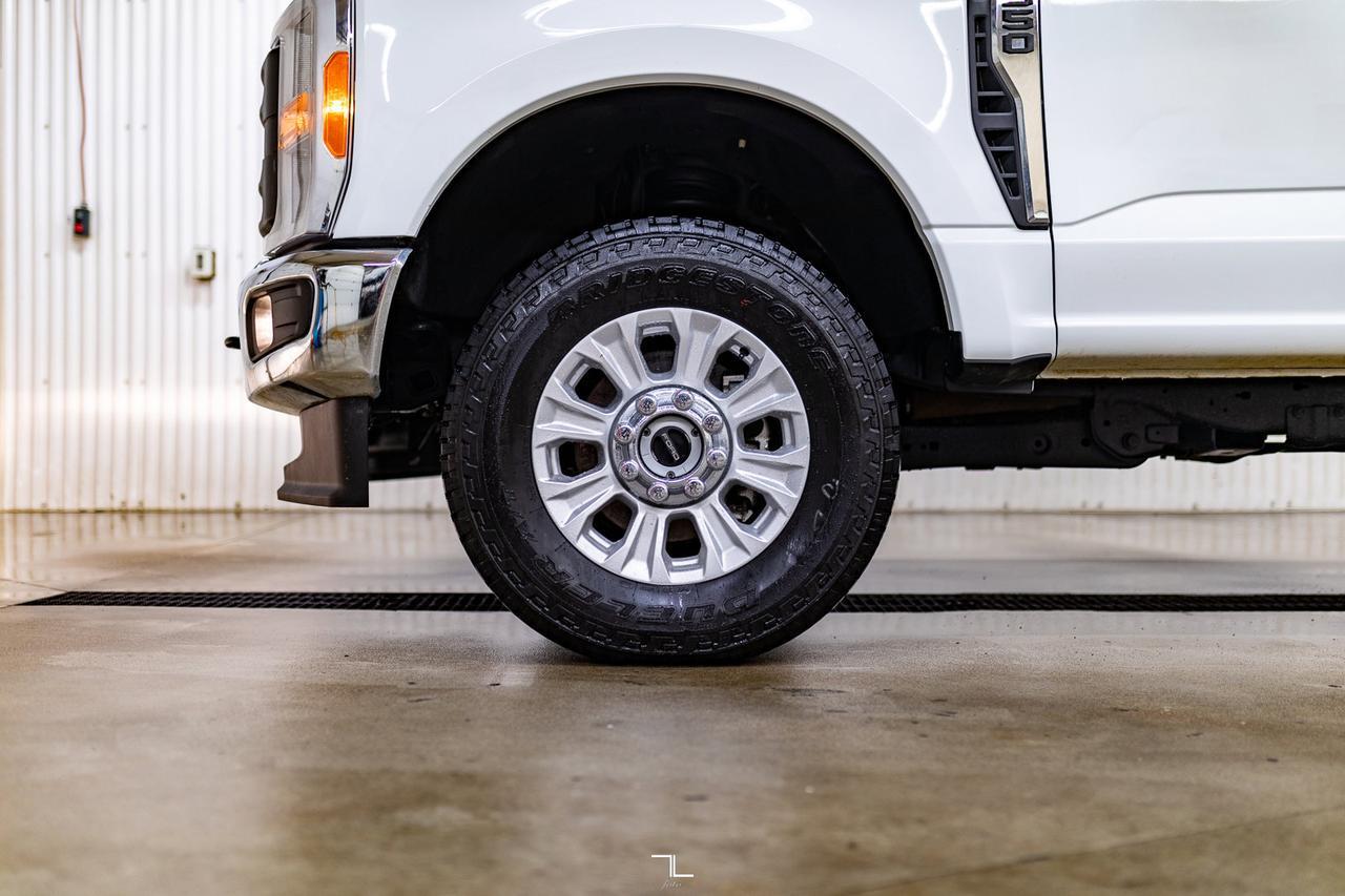 2023 Ford F-350 4x4 Crew Cab XL Deck BCam Red Deer AB