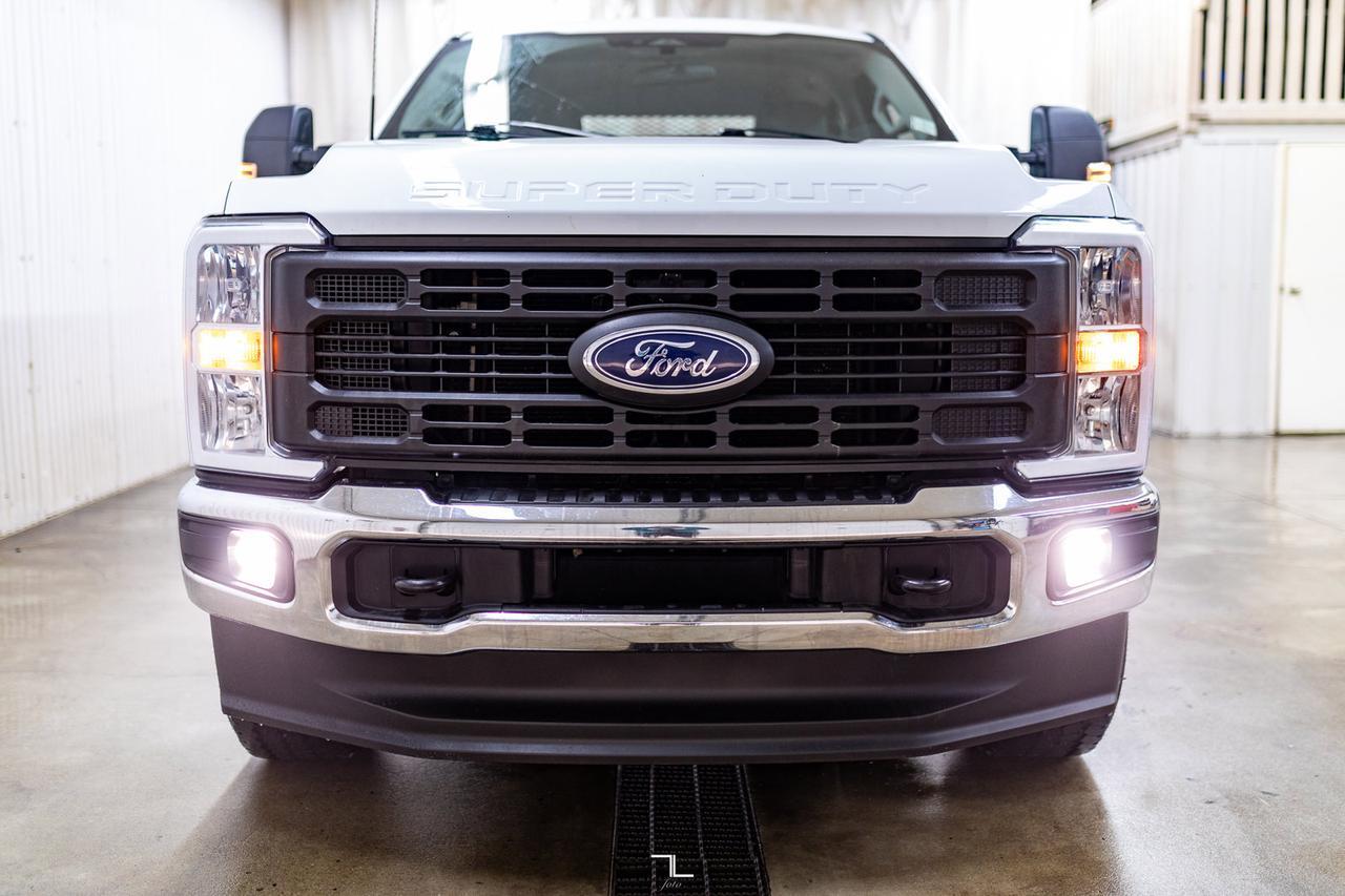 2023 Ford F-350 4x4 Crew Cab XL Deck BCam Red Deer AB