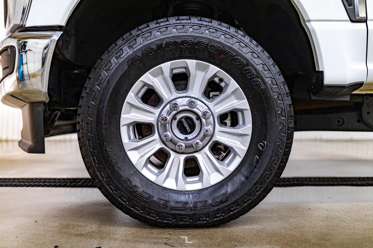 2023 Ford F-350 4x4 Crew Cab XL Deck BCam Red Deer AB