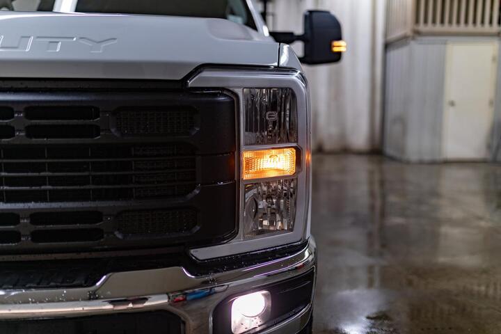 2023 Ford F-350 4x4 Crew Cab XL Deck Red Deer AB