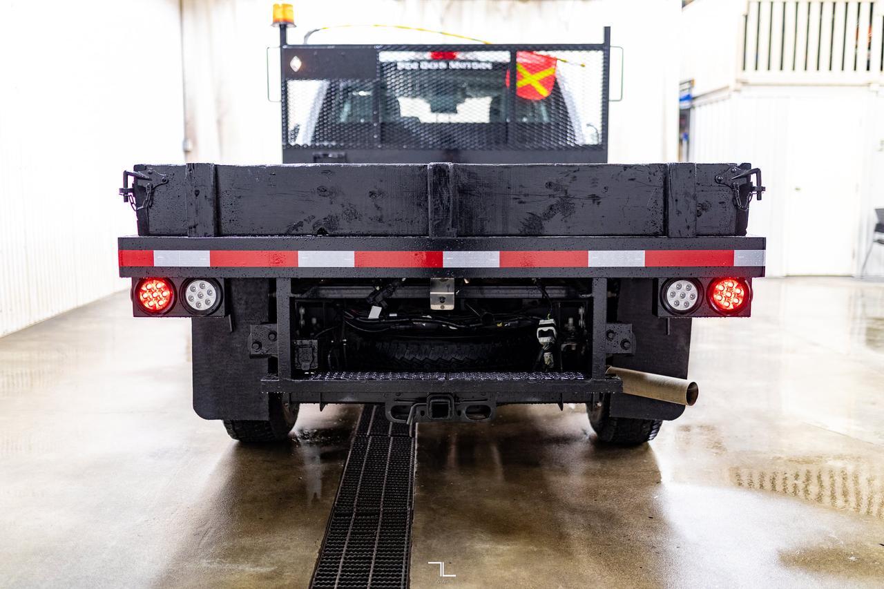 2023 Ford F-350 4x4 Crew Cab XL Deck Red Deer AB