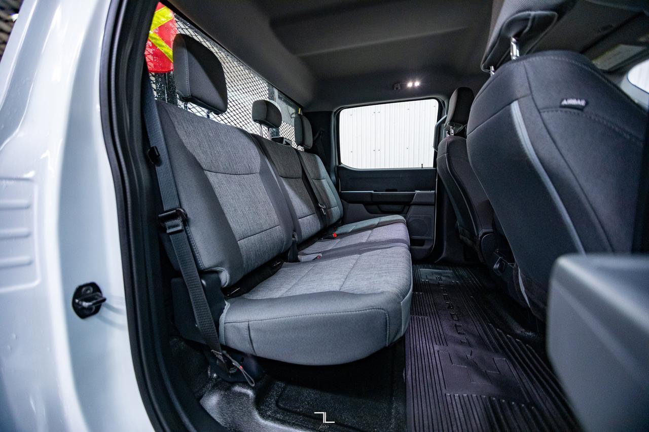 2023 Ford F-350 4x4 Crew Cab XL Deck Red Deer AB