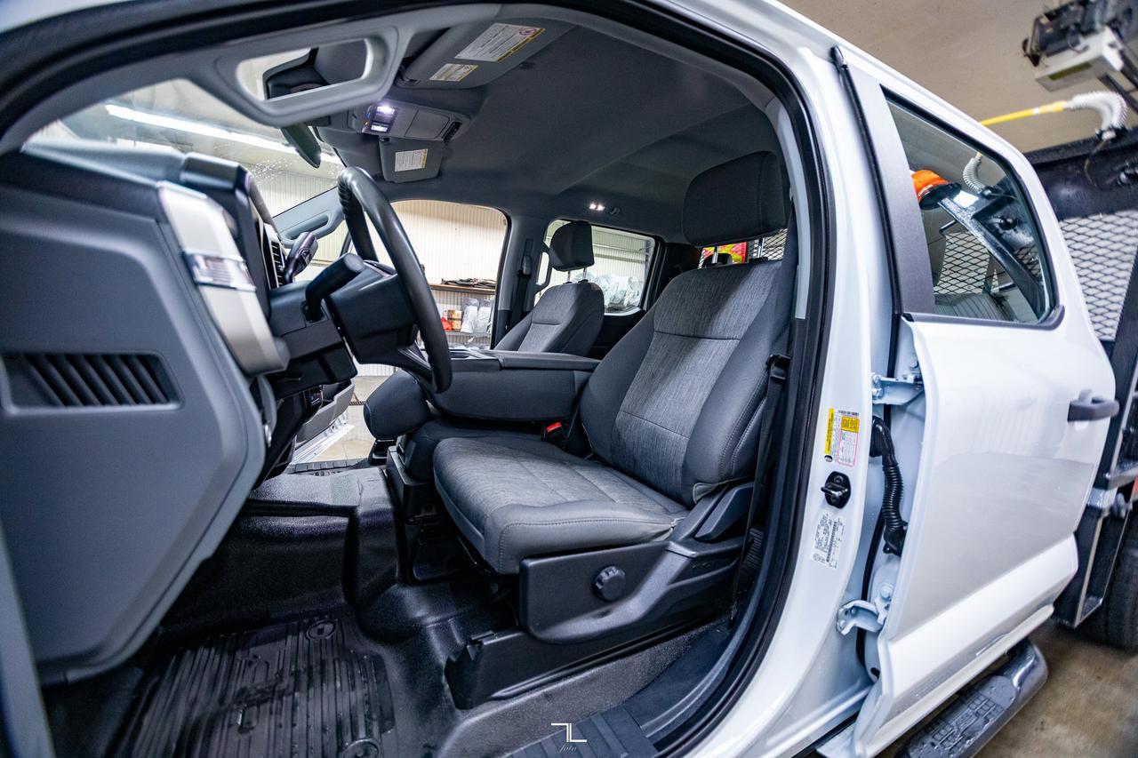 2023 Ford F-350 4x4 Crew Cab XL Deck Red Deer AB