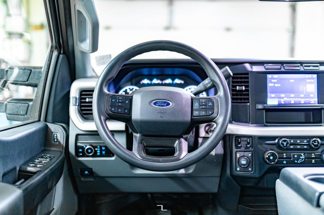 2023 Ford F-350 4x4 Crew Cab XL Deck Red Deer AB