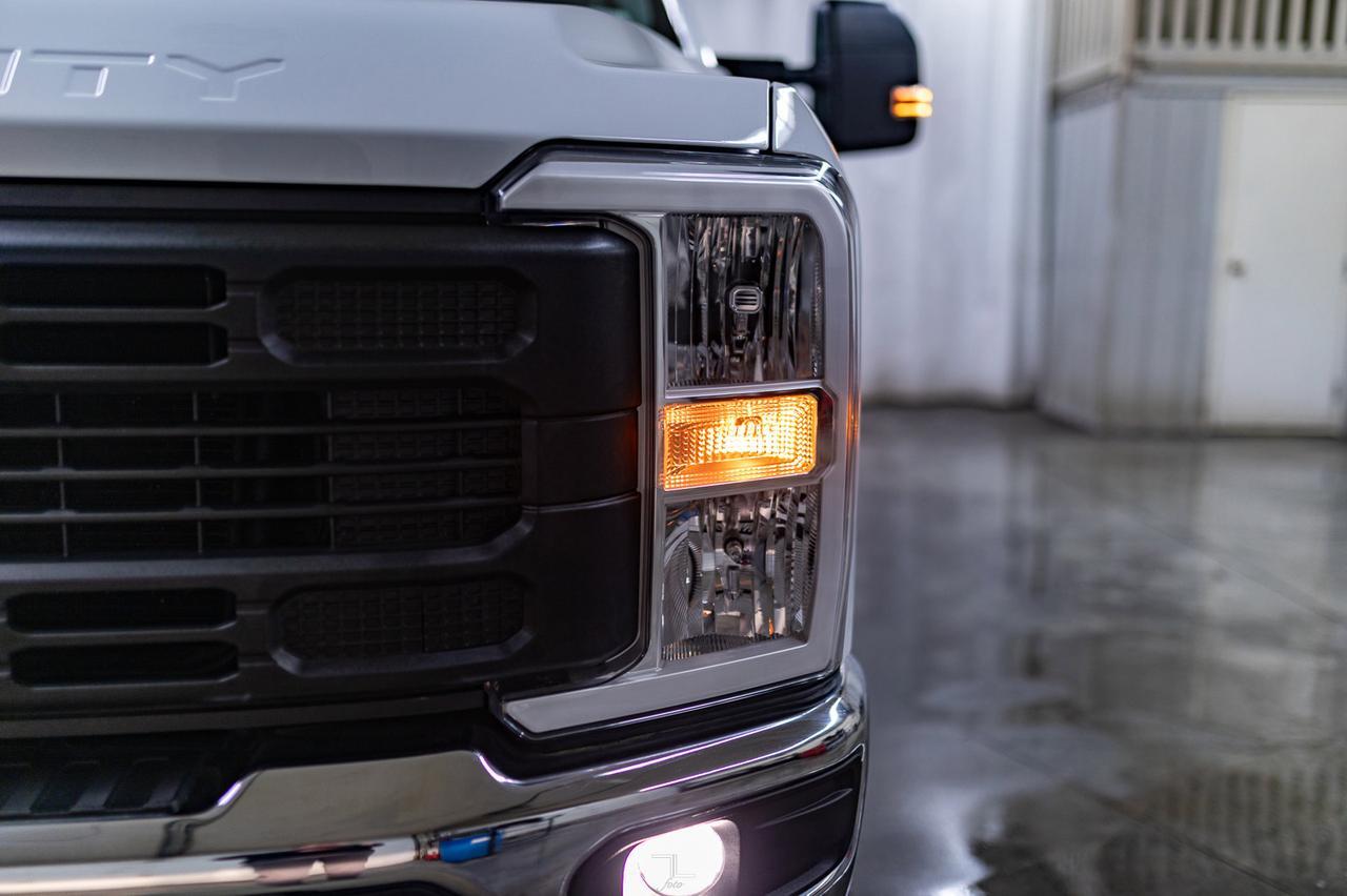 2023 Ford F-350 4x4 Crew Cab XL FX4 Longbox BCam Red Deer AB