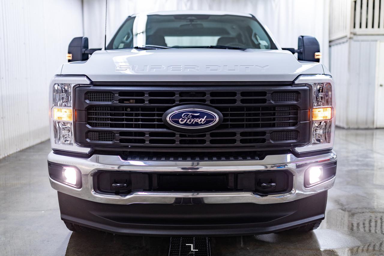 2023 Ford F-350 4x4 Crew Cab XL FX4 Longbox BCam Red Deer AB