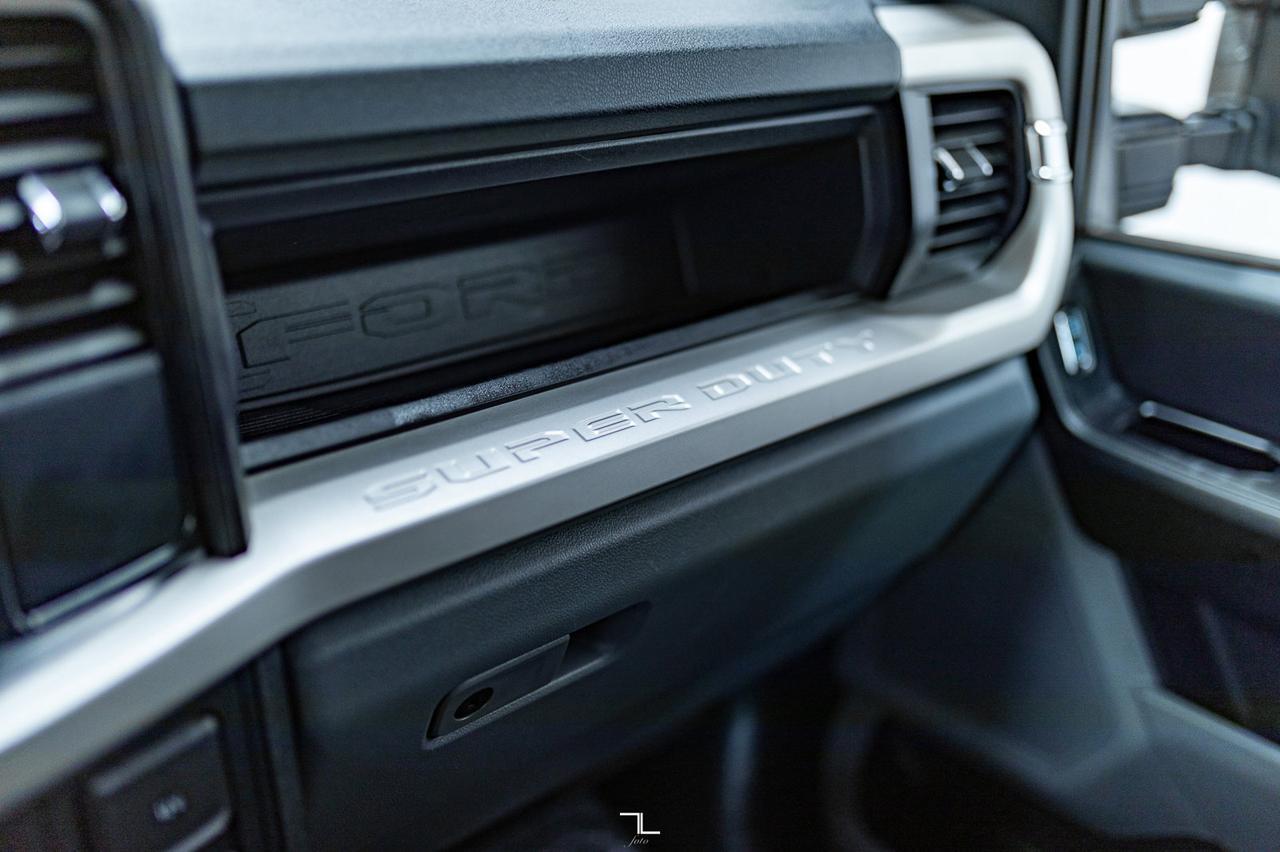 2023 Ford F-350 4x4 Crew Cab XL Longbox BCam Red Deer AB