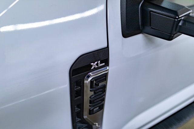 2023 Ford F-350 4x4 Crew Cab XL Longbox BCam Red Deer AB