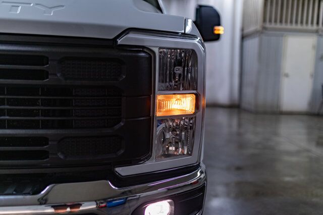 2023 Ford F-350 4x4 Crew Cab XL Longbox BCam Red Deer AB