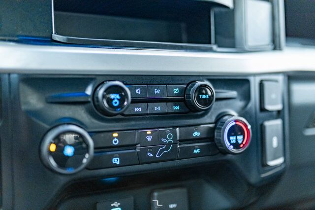 2023 Ford F-350 4x4 Crew Cab XL Longbox BCam Red Deer AB