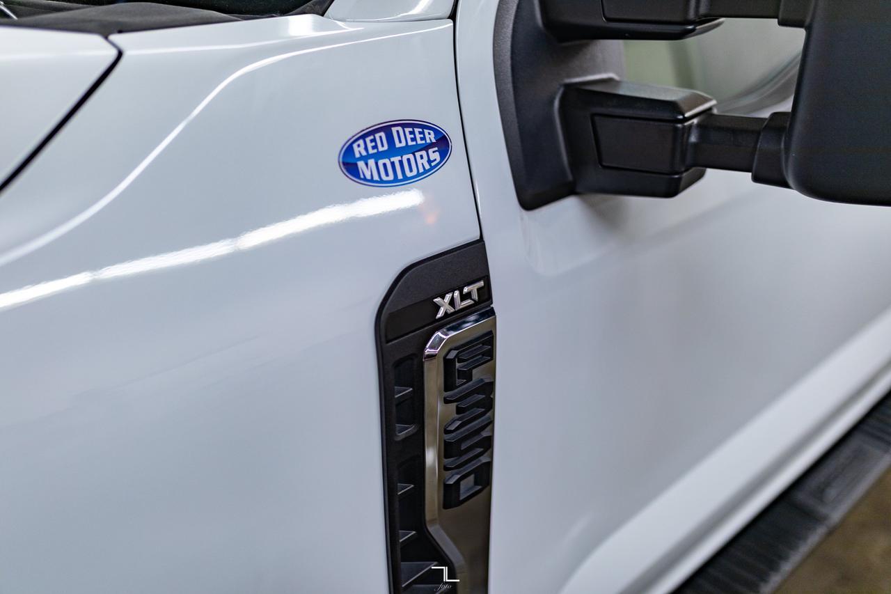 2023 Ford F-350 4x4 Crew Cab XLT Deck BCam Red Deer AB