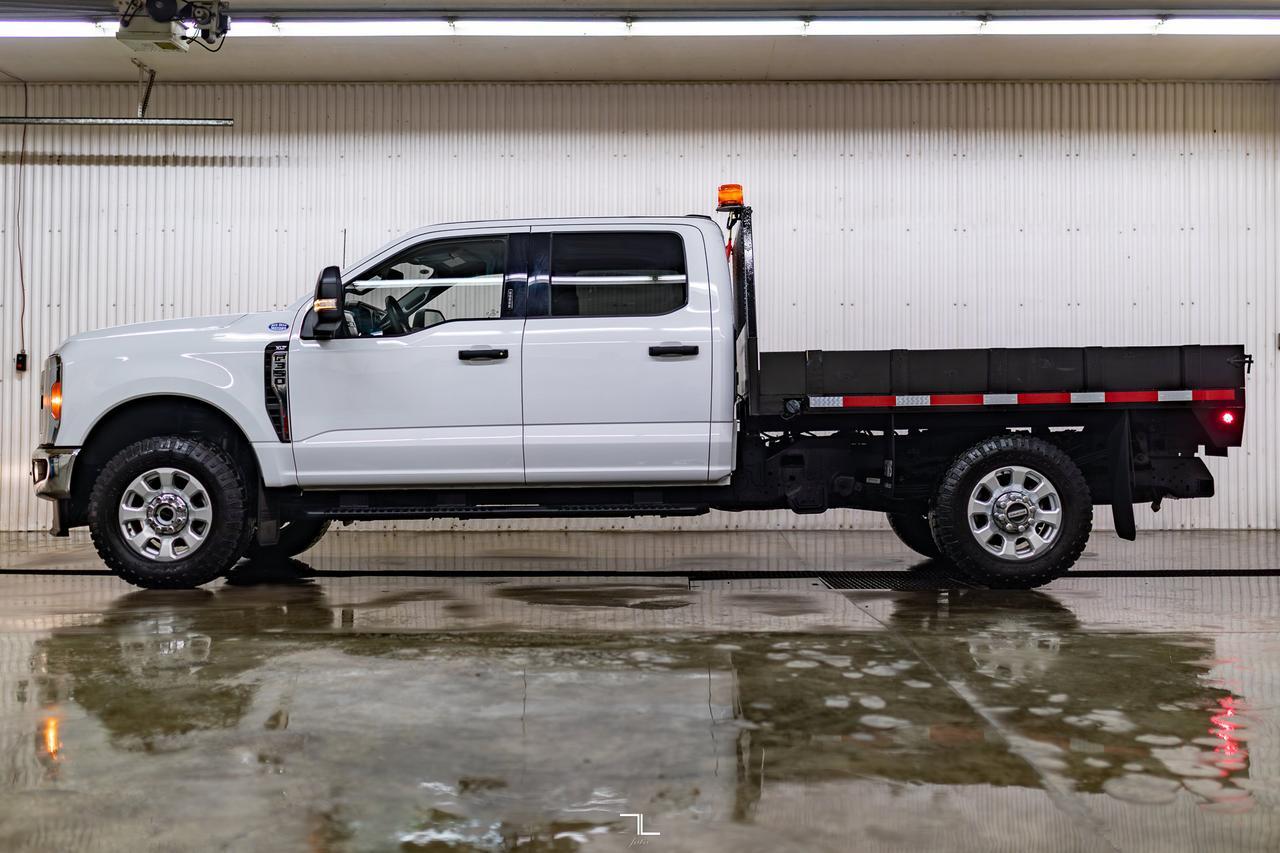 2023 Ford F-350 4x4 Crew Cab XLT Deck BCam Red Deer AB