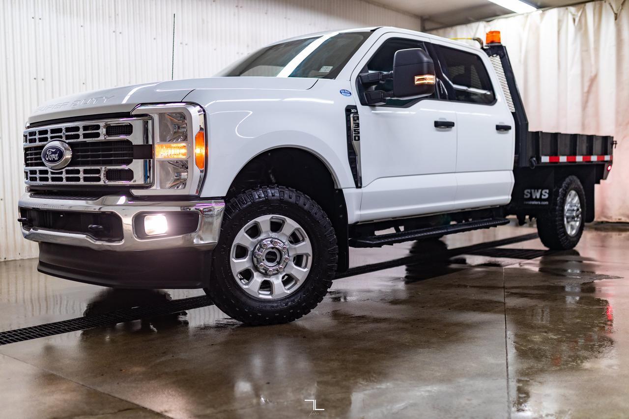 2023 Ford F-350 4x4 Crew Cab XLT Deck BCam Red Deer AB