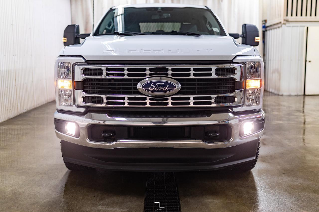2023 Ford F-350 4x4 Crew Cab XLT Deck BCam Red Deer AB