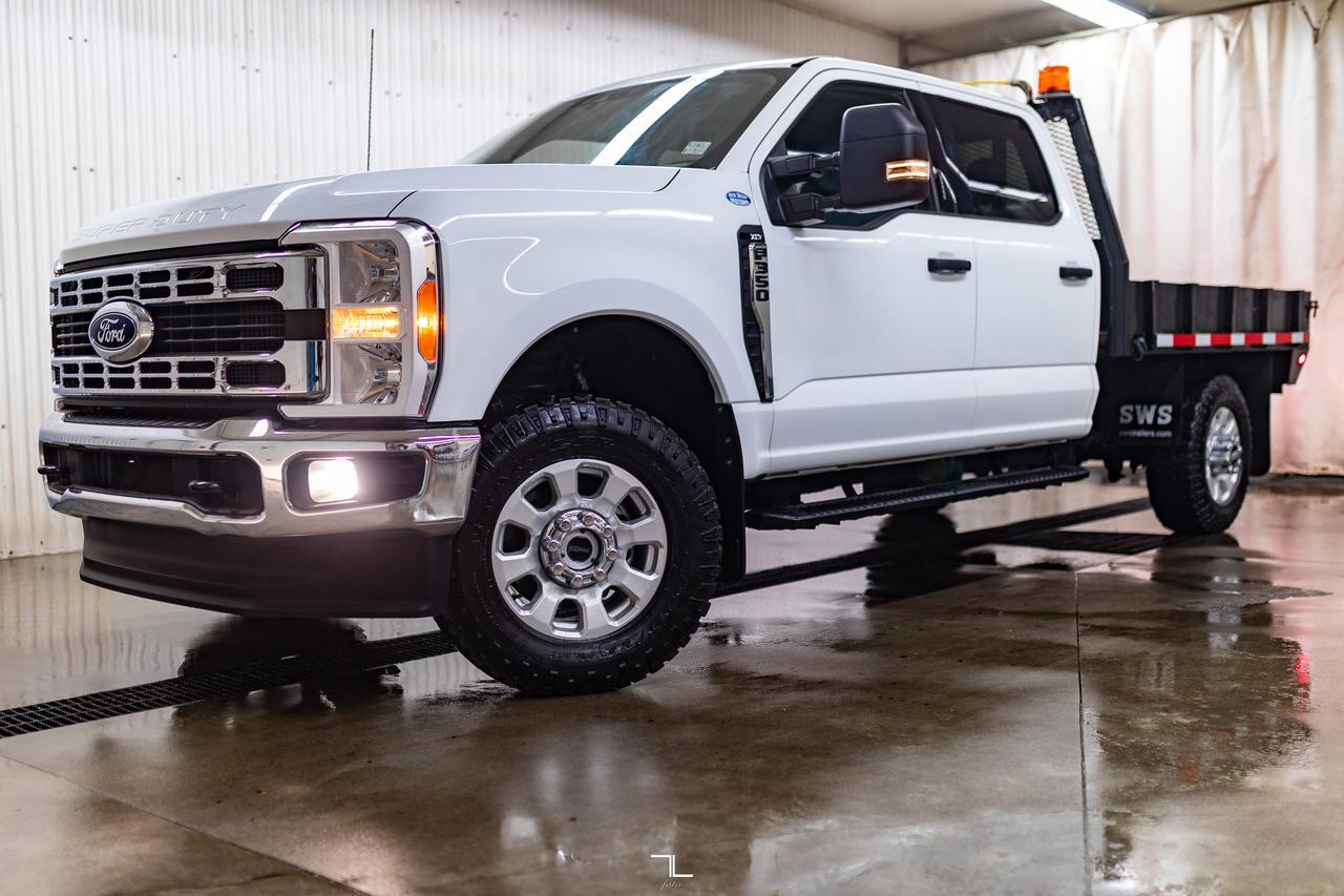 2023 Ford F-350 4x4 Crew Cab XLT Deck BCam Red Deer AB
