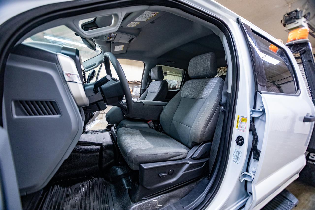 2023 Ford F-350 4x4 Crew Cab XLT Deck BCam Red Deer AB