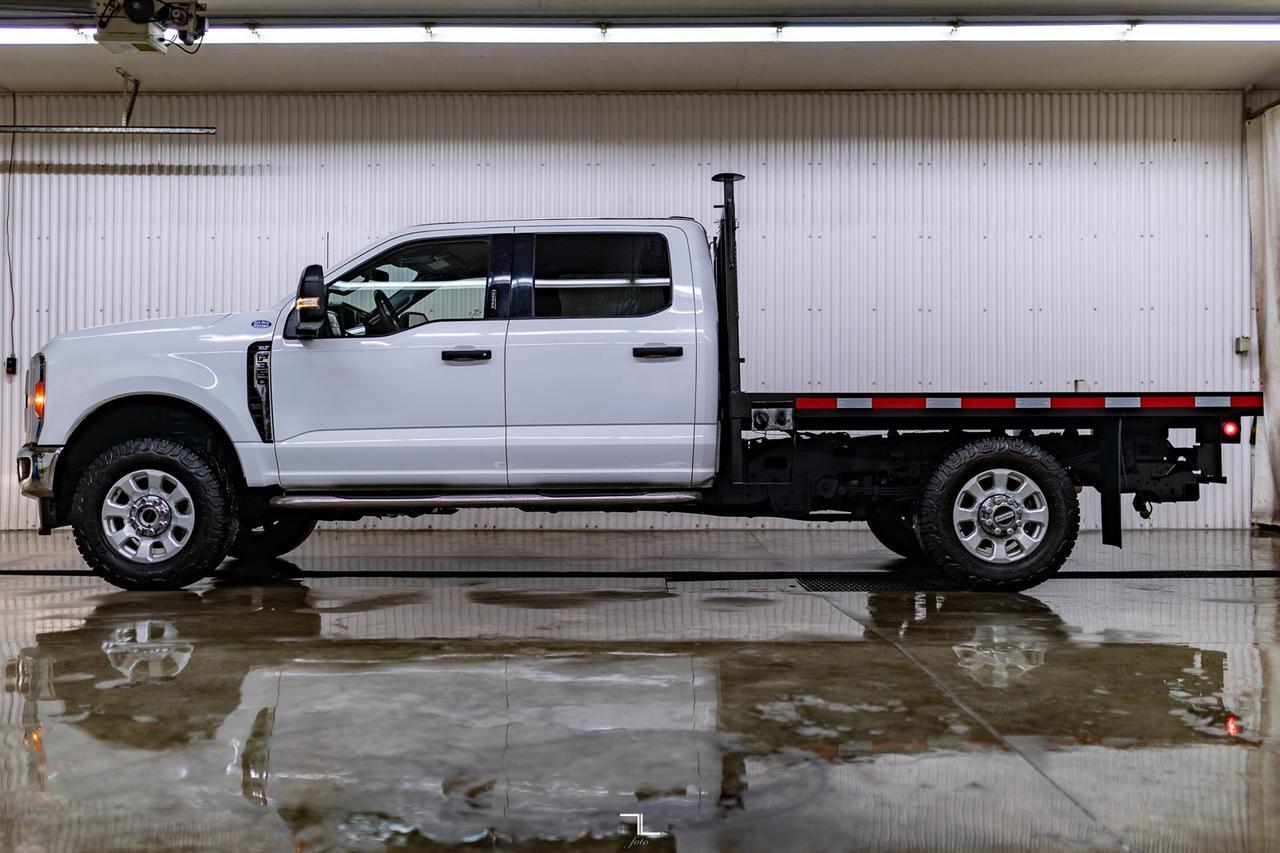 2023 Ford F-350 4x4 Crew Cab XLT Deck BCam Red Deer AB
