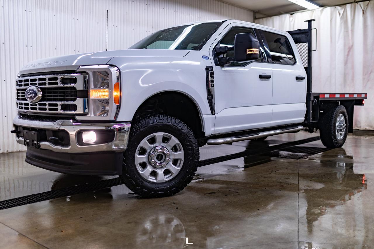 2023 Ford F-350 4x4 Crew Cab XLT Deck BCam Red Deer AB