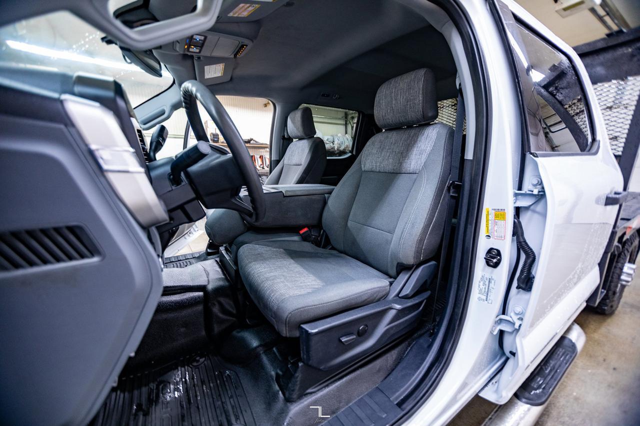 2023 Ford F-350 4x4 Crew Cab XLT Deck BCam Red Deer AB