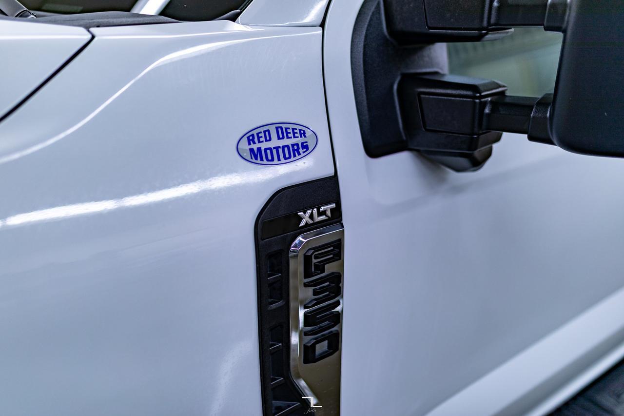 2023 Ford F-350 4x4 Crew Cab XLT Deck PSeat BCam Red Deer AB