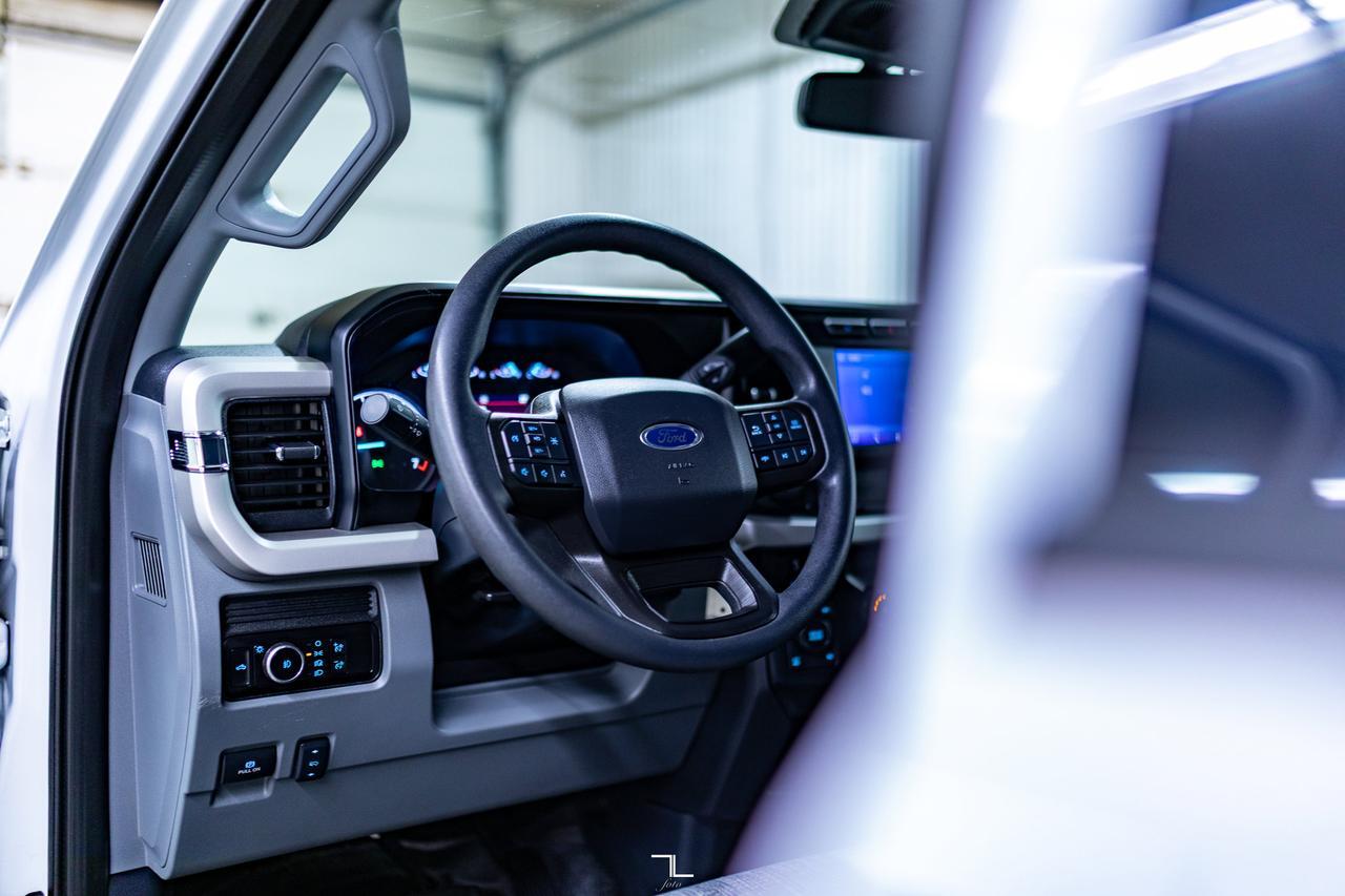 2023 Ford F-350 4x4 Crew Cab XLT Deck PSeat BCam Red Deer AB