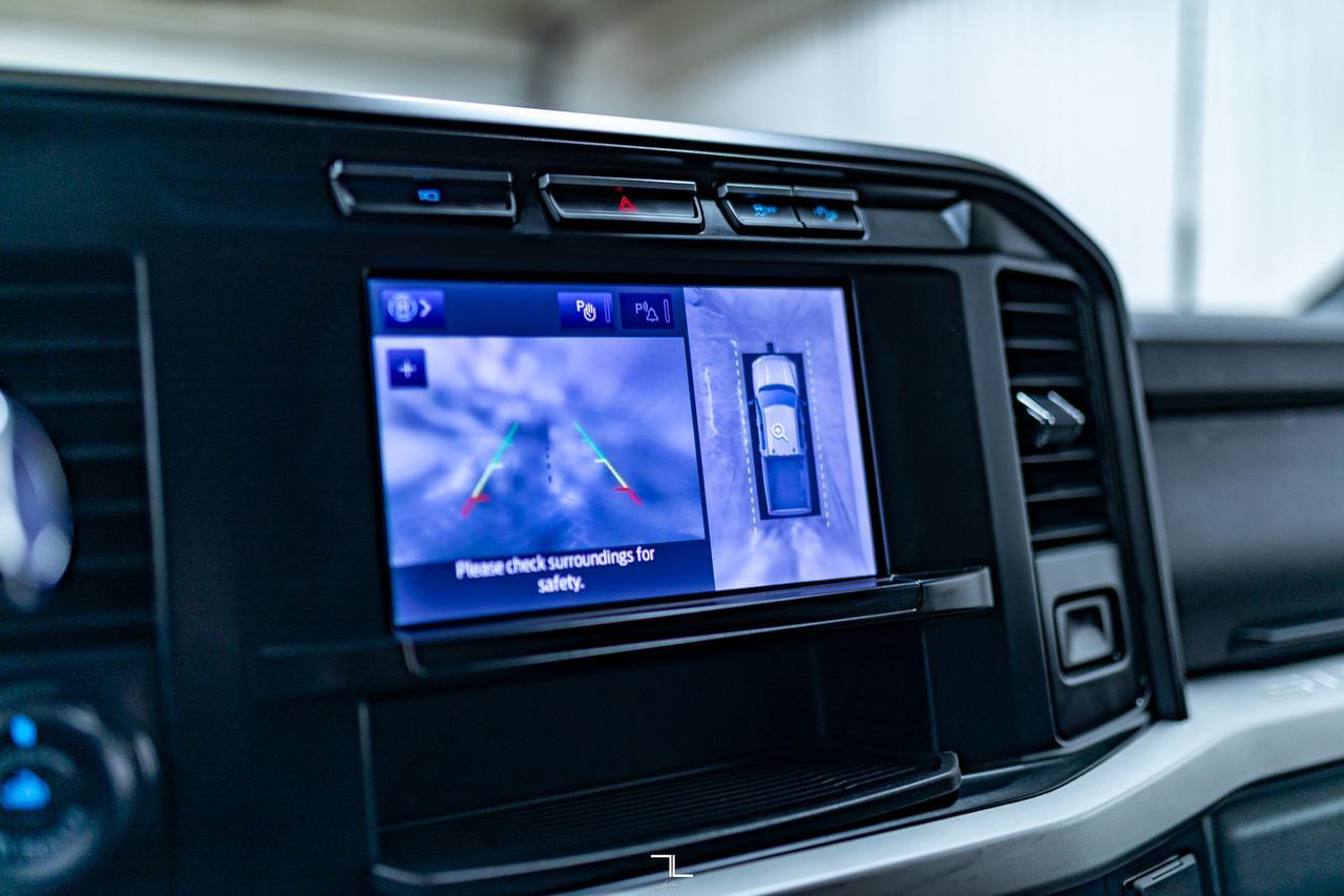 2023 Ford F-350 4x4 Crew Cab XLT Deck PSeat BCam Red Deer AB