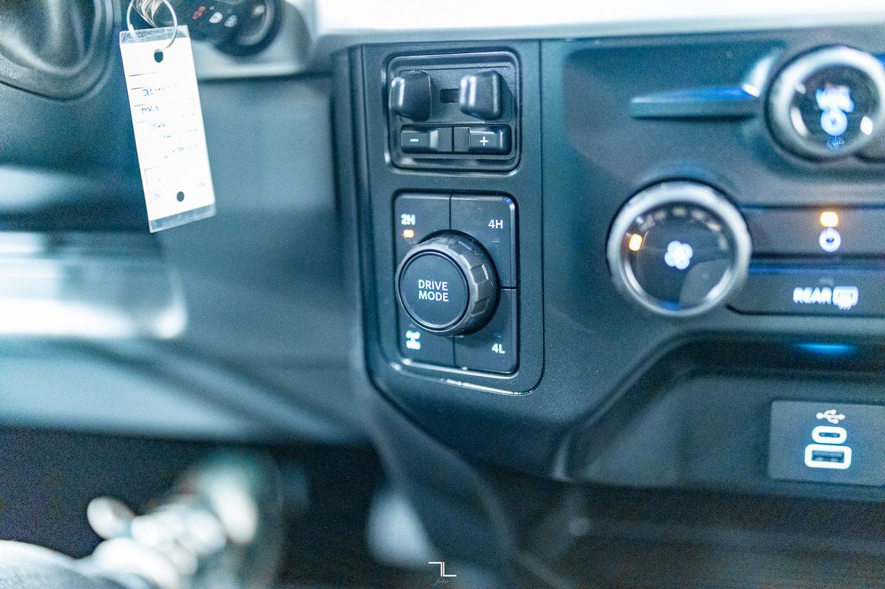 2023 Ford F-350 4x4 Crew Cab XLT FX4 BCam Red Deer AB