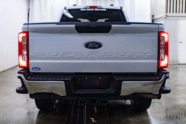 2023 Ford F-350 4x4 Crew Cab XLT FX4 BCam Red Deer AB