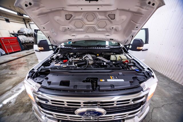 2023 Ford F-350 4x4 Crew Cab XLT FX4 Diesel PSeat BCam Red Deer AB