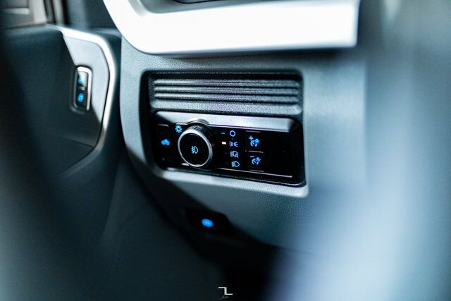 2023 Ford F-350 4x4 Crew Cab XLT FX4 Diesel PSeat BCam Red Deer AB