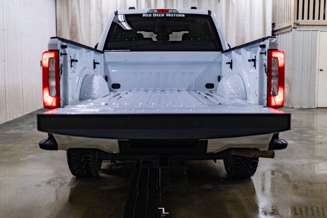 2023 Ford F-350 4x4 Crew Cab XLT FX4 Diesel PSeat BCam Red Deer AB