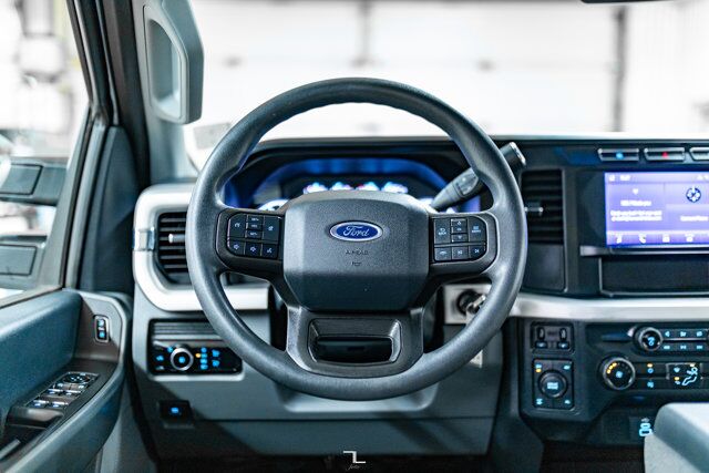 2023 Ford F-350 4x4 Crew Cab XLT FX4 Diesel PSeat BCam Red Deer AB