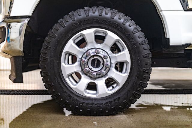 2023 Ford F-350 4x4 Crew Cab XLT FX4 Diesel PSeat BCam Red Deer AB