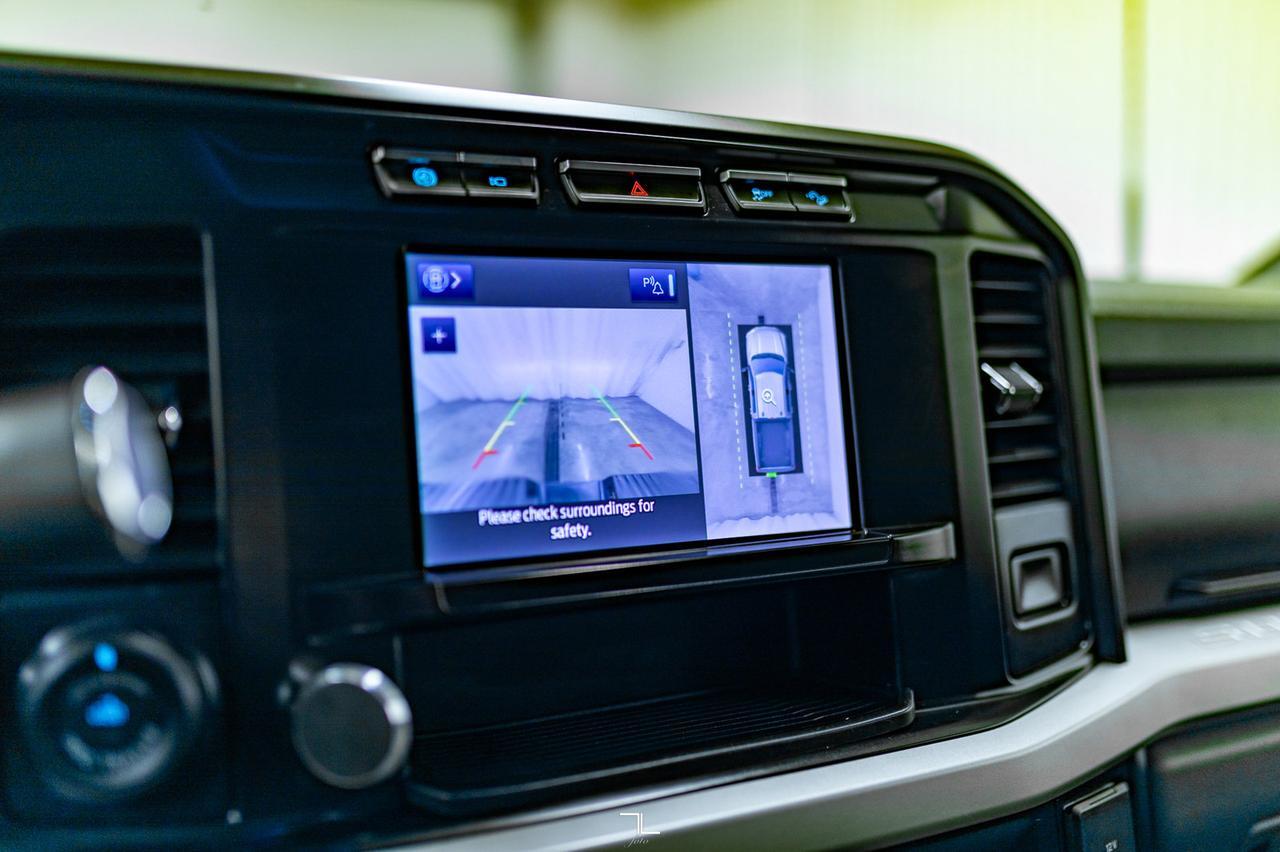 2023 Ford F-350 4x4 Crew Cab XLT FX4 Dually Diesel BCam Red Deer AB