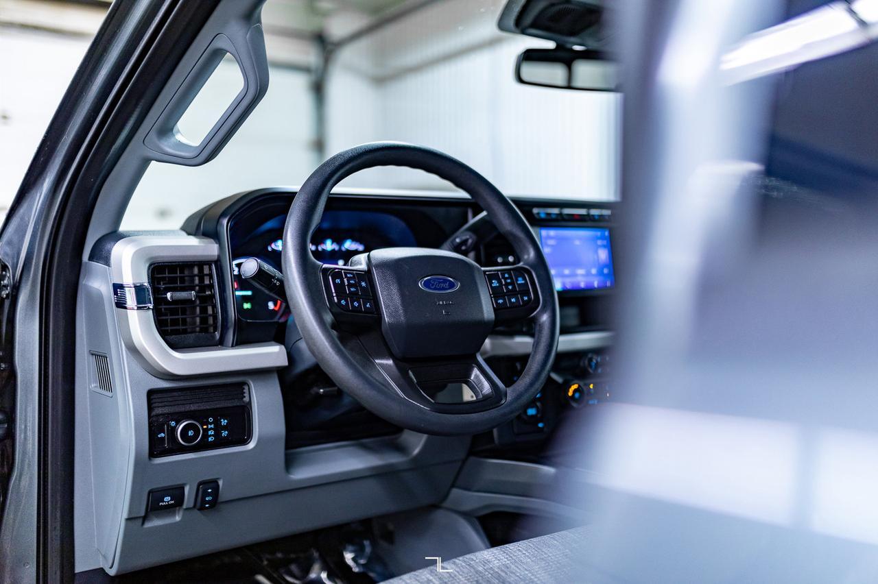 2023 Ford F-350 4x4 Crew Cab XLT FX4 Dually Diesel BCam Red Deer AB