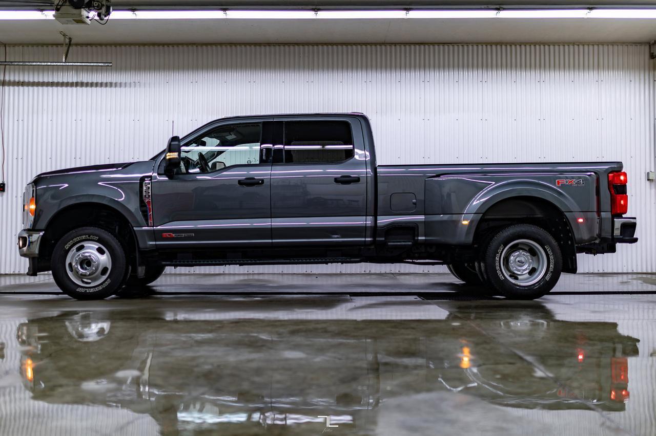 2023 Ford F-350 4x4 Crew Cab XLT FX4 Dually Diesel BCam Red Deer AB