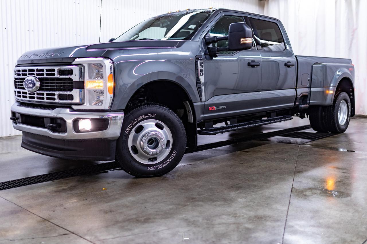 2023 Ford F-350 4x4 Crew Cab XLT FX4 Dually Diesel BCam Red Deer AB