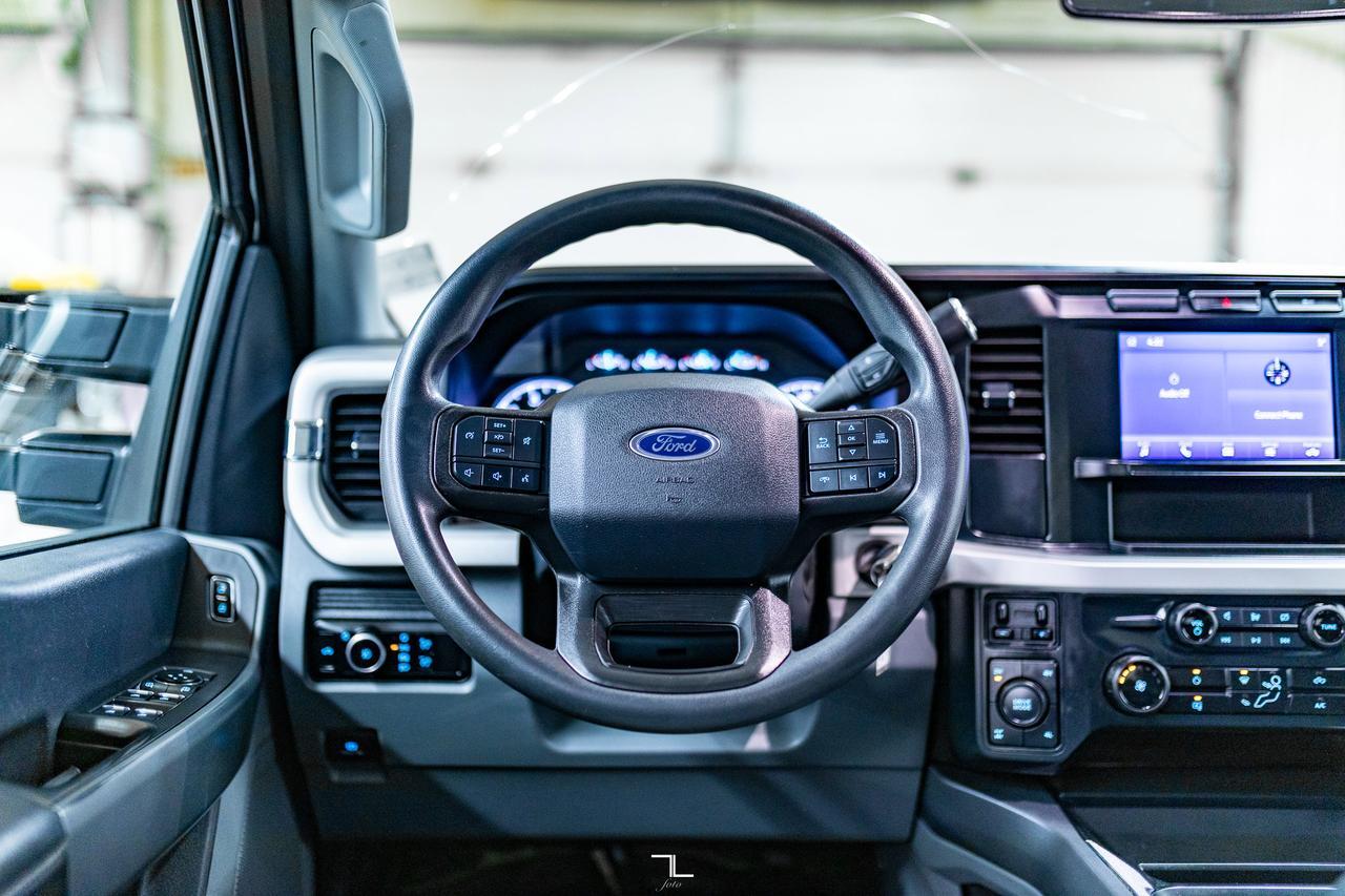 2023 Ford F-350 4x4 Crew Cab XLT FX4 Longbox PSeat BCam Red Deer AB