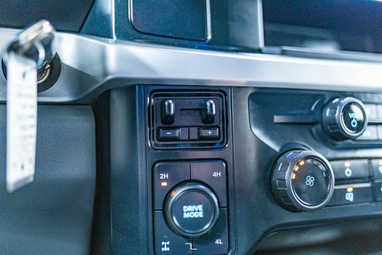 2023 Ford F-350 4x4 Crew Cab XLT FX4 Longbox PSeat BCam Red Deer AB